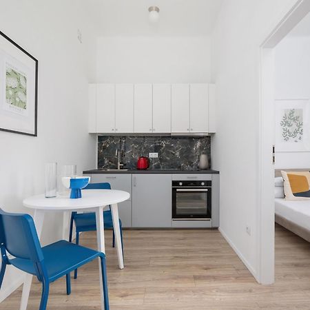 2 Bedroom Apartment - Dluga 65 クラクフ エクステリア 写真